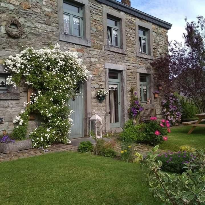 A La Grange D'En Haut Bras-Haut Luaran gambar